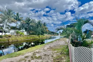 305 NW 50th Ct, Pompano Beach, FL 33064 - Photo 2