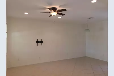 141 E Thatch Palm Circle, Jupiter, FL 33458 - Photo 8