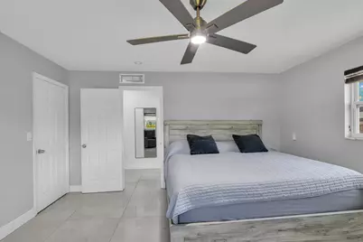 3150 Gulfstream Road, Palm Springs, FL 33461 - Photo 24