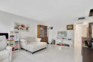 4076 Newport Q, Deerfield Beach, FL 33442 - Photo 4