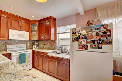 138 Flanders C, Delray Beach, FL 33484 - Photo 10