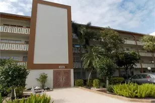 4302 Martinique Cir, Pompano Beach, FL 33066 - Photo 6