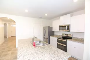 6205 NW Regent St, Port Saint Lucie, FL 34983 - Photo 8