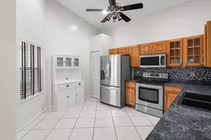 10679 Lake Shore Dr, Wellington, FL 33414 - Photo 6