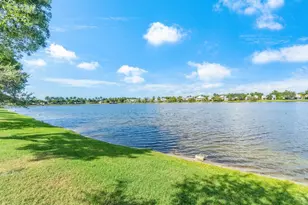 10679 Lake Shore Dr, Wellington, FL 33414 - Photo 22