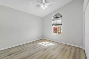 10679 Lake Shore Dr, Wellington, FL 33414 - Photo 14