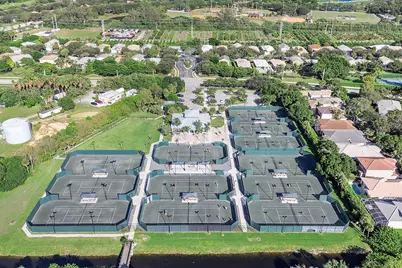 8318 W Blue Spring Drive, Parkland, FL 33067 - Photo 34