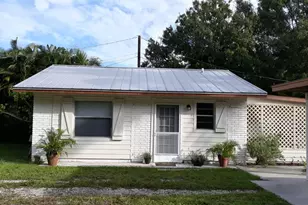 5306 Pinetree Dr, Fort Pierce, FL 34982 - Photo 1