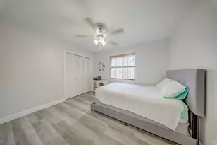 301 Knotty Wood Ln, Wellington, FL 33414 - Photo 18