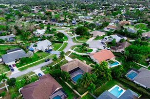 301 Knotty Wood Ln, Wellington, FL 33414 - Photo 42