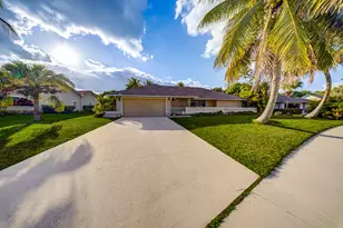 301 Knotty Wood Ln, Wellington, FL 33414 - Photo 1
