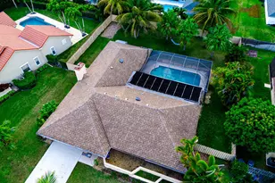 301 Knotty Wood Ln, Wellington, FL 33414 - Photo 40