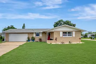 7611 Spirea Dr, Port Richey, FL 34668 - Photo 2