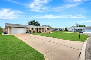 7611 Spirea Dr, Port Richey, FL 34668 - Photo 4