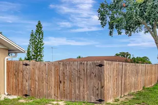 7611 Spirea Dr, Port Richey, FL 34668 - Photo 30