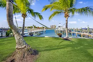 2649 Lake Dr, West Palm Beach, FL 33404 - Photo 16