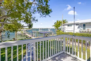 2649 Lake Dr, West Palm Beach, FL 33404 - Photo 14