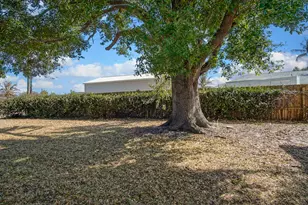 211 SW N Wakefield Cir, Port Saint Lucie, FL 34953 - Photo 28