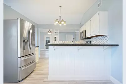 211 SW North Wakefield Circle, Port Saint Lucie, FL 34953 - Photo 10