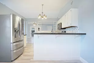 211 SW N Wakefield Cir, Port Saint Lucie, FL 34953 - Photo 10