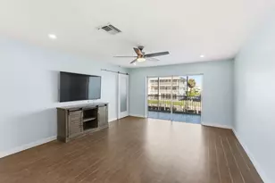 109 Wettaw Ln, North Palm Beach, FL 33408 - Photo 2