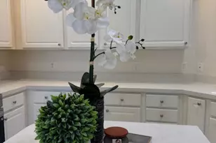 1665 SW Harbour Isles Cir, Port Saint Lucie, FL 34986 - Photo 8