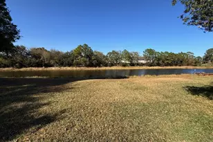 1665 SW Harbour Isles Cir, Port Saint Lucie, FL 34986 - Photo 6