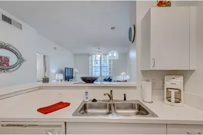 630 S Sapodilla Avenue #112, West Palm Beach, FL 33401 - Photo 22