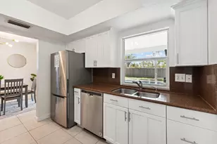 428 SE 2nd St, Deerfield Beach, FL 33441 - Photo 10