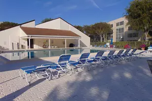 3186 Via Poinciana, Lake Worth, FL 33467 - Photo 16