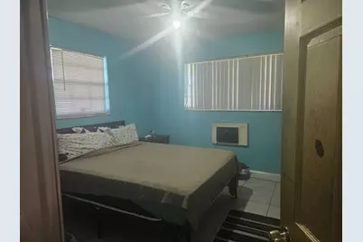 709 SW 4th Street, Hallandale Beach, FL 33009 - Photo 20