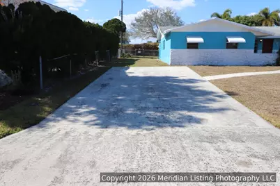 900 SE Lake Street, Stuart, FL 34994 - Photo 14