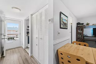 18081 SE Country Club Dr, Jupiter, FL 33469 - Photo 2