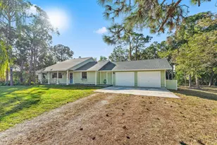 17956 46th Ct N, The Acreage, FL 33470 - Photo 2