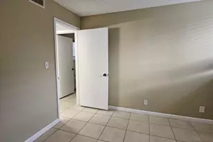 1720 N Congress Ave, West Palm Beach, FL 33401 - Photo 16