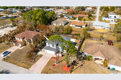 677 NW Marion Avenue, Port Saint Lucie, FL 34983 - Photo 2