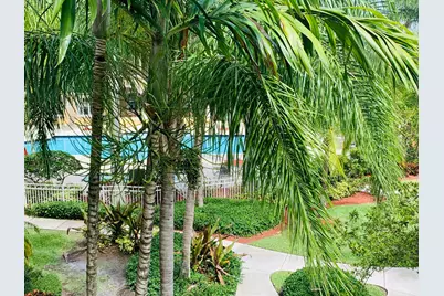 6521 Emerald Dunes Drive #307, West Palm Beach, FL 33411 - Photo 2