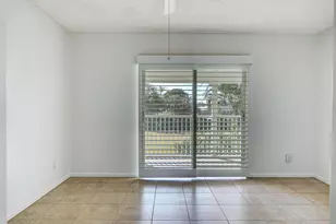 18081 SE Country Club Dr, Jupiter, FL 33469 - Photo 10