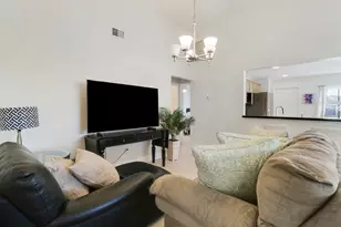 125 Arrowhead Cir, Jupiter, FL 33458 - Photo 10