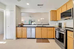 125 Arrowhead Cir, Jupiter, FL 33458 - Photo 2