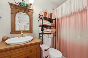 572 SE Fallon Dr, Port Saint Lucie, FL 34983 - Photo 16