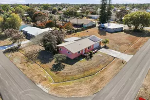 572 SE Fallon Dr, Port Saint Lucie, FL 34983 - Photo 32