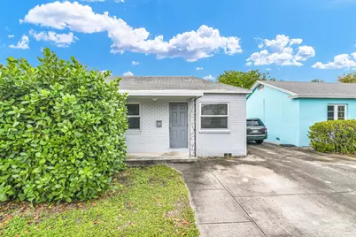 815 N J Street, Lake Worth Beach, FL 33460 - Photo 2
