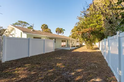 5213 Bethany Lane, Haverhill, FL 33415 - Photo 4