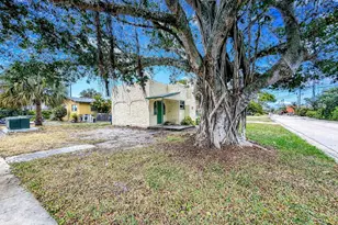 501 Pilgrim Rd, West Palm Beach, FL 33405 - Photo 2