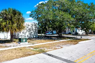 501 Pilgrim Rd, West Palm Beach, FL 33405 - Photo 24