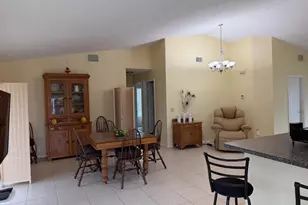 404 NE Camelot Dr, Port Saint Lucie, FL 34983 - Photo 6