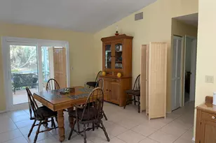 404 NE Camelot Dr, Port Saint Lucie, FL 34983 - Photo 8