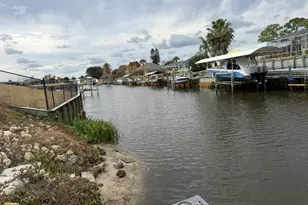 404 NE Camelot Dr, Port Saint Lucie, FL 34983 - Photo 26