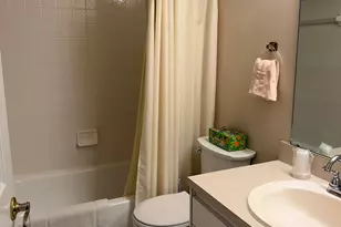 404 NE Camelot Dr, Port Saint Lucie, FL 34983 - Photo 10